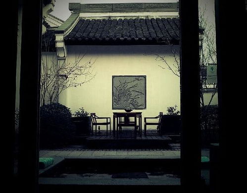 一隅悠然一人閑,一院清風一窗云